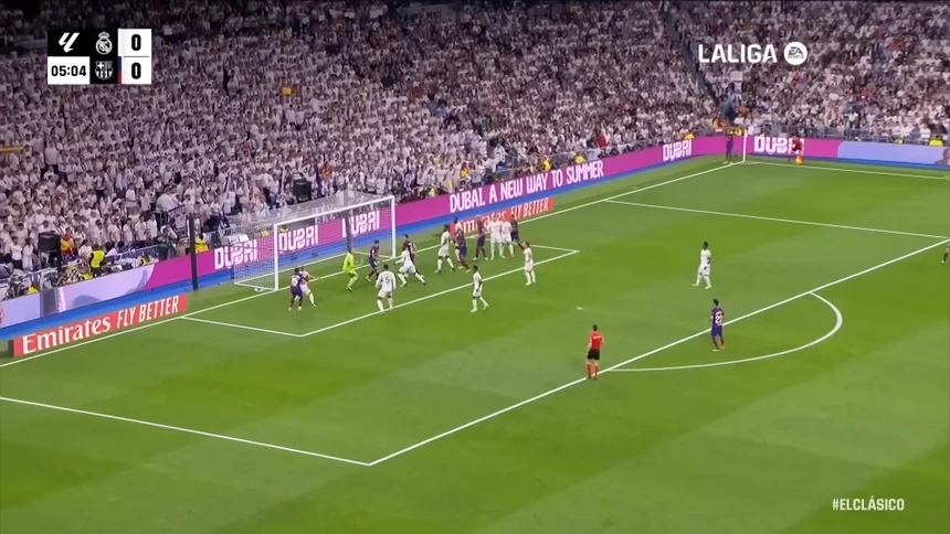 Vì sao trận El Clasico giữa Real Madrid và Barcelona bị nhà đài Việt Nam dừng phát sóng giữa chừng? Vì sao trận El Clasico giữa Real Madrid và Barcelona bị nhà đài Việt Nam dừng phát sóng giữa chừng?