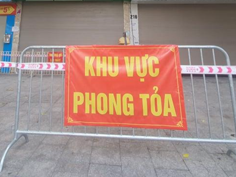 Phong toả 3 toà nhà Chung cư Đền Lừ liên quan chùm 15 ca bệnh COVID-19 Phong toả 3 toà nhà Chung cư Đền Lừ liên quan chùm 15 ca bệnh COVID-19