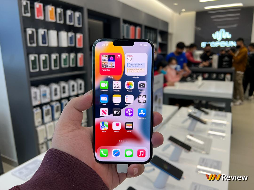 ShopDunk khai trương đồng loạt 5 cửa hàng Apple Mono Store và mở bán iPhone 13 chính hãng tại Việt Nam ShopDunk khai trương đồng loạt 5 cửa hàng Apple Mono Store và mở bán iPhone 13 chính hãng tại Việt Nam