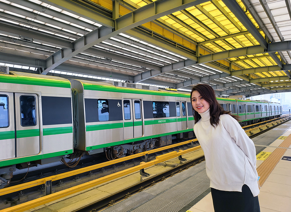 Một vòng tàu điện trên cao Cát Linh – Hà Đông Một vòng tàu điện trên cao Cát Linh – Hà Đông