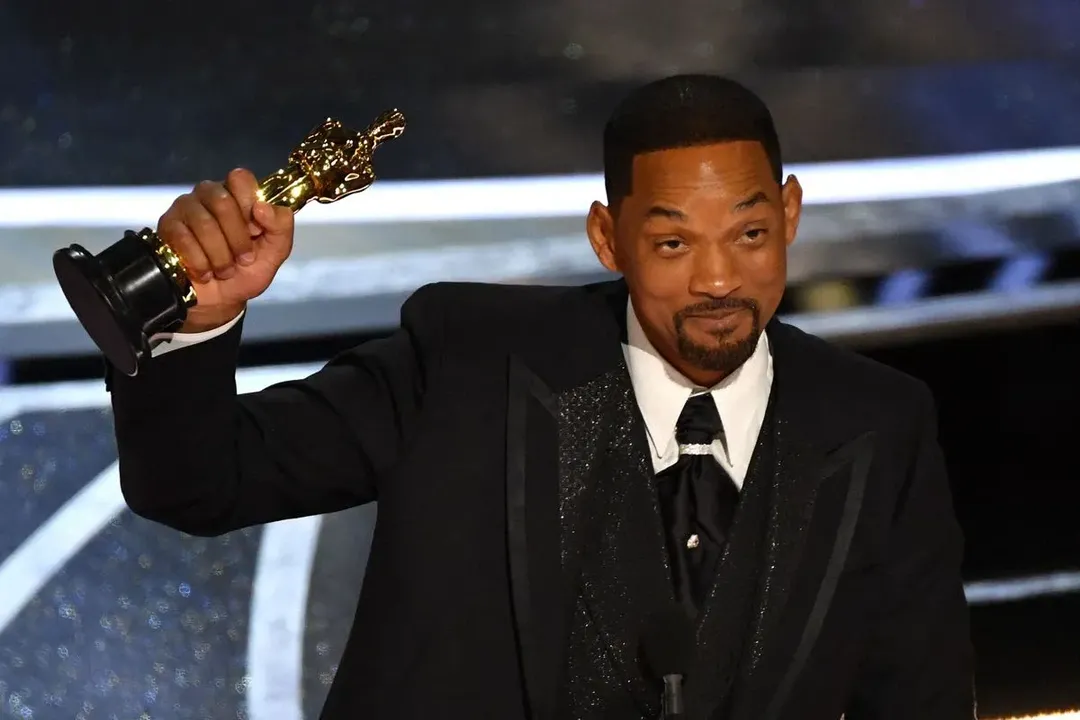 Will Smith xin lỗi vì đã tát Chris Rock trên sân khấu Oscar Will Smith xin lỗi vì đã tát Chris Rock trên sân khấu Oscar