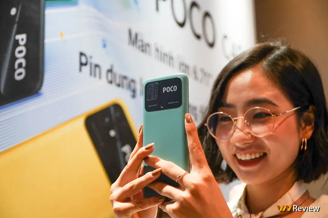 POCO C40 trình làng tại Việt Nam: lưng giả da, pin 6.000 mAh, chip lạ, giá 3,49 triệu đồng POCO C40 trình làng tại Việt Nam: lưng giả da, pin 6.000 mAh, chip lạ, giá 3,49 triệu đồng