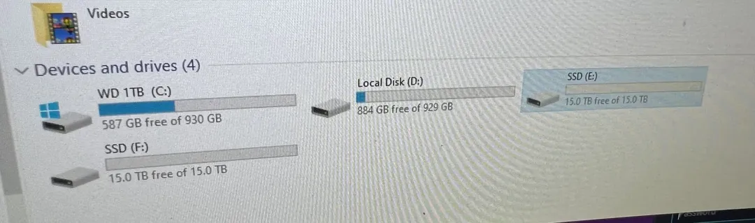 Mua thử ổ SSD 30TB giá chỉ hơn 400 nghìn từ các pháp sư Trung Hoa, Win vẫn báo chuẩn dung lượng, đọc ghi bình thường, cơ mà tháo ra bên trong nó lạ lắm! Mua thử ổ SSD 30TB giá chỉ hơn 400 nghìn từ các pháp sư Trung Hoa, Win vẫn báo chuẩn dung lượng, đọc ghi bình thường, cơ mà tháo ra bên trong nó lạ lắm!