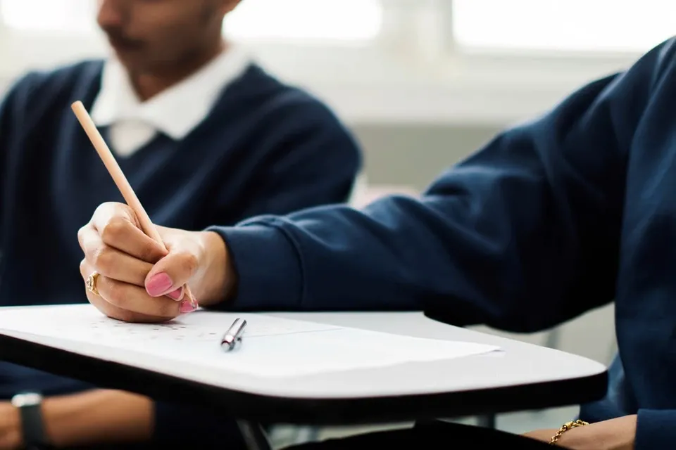 Tin rúng động làng IELTS: sinh viên Ấn Độ không nói được một từ tiếng Anh dù IELTS 7.0 Tin rúng động làng IELTS: sinh viên Ấn Độ không nói được một từ tiếng Anh dù IELTS 7.0