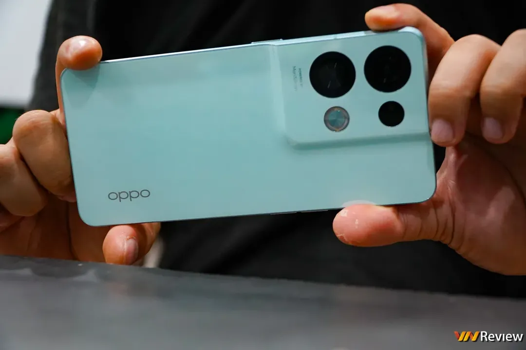 Đánh giá Oppo Reno8 Pro 5G: làm rất tốt bên ngoài nhưng vẫn còn thiếu một chút ở bên trong Đánh giá Oppo Reno8 Pro 5G: làm rất tốt bên ngoài nhưng vẫn còn thiếu một chút ở bên trong
