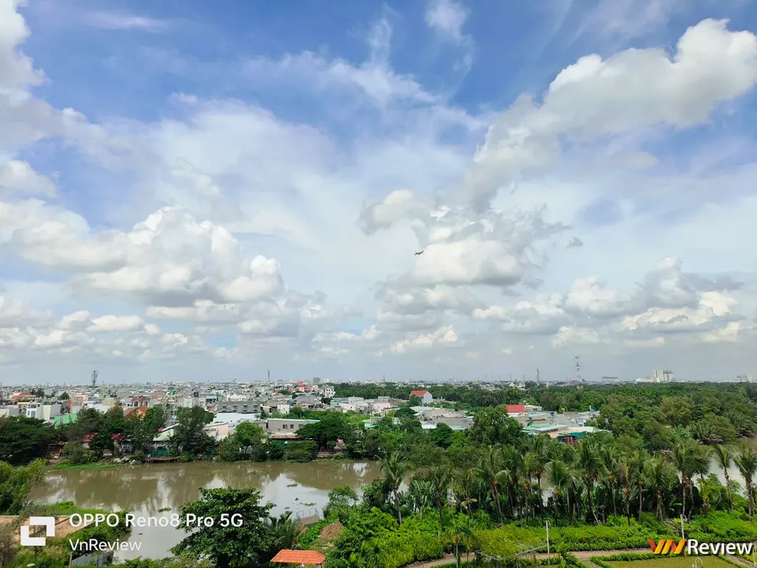 Đánh giá Oppo Reno8 Pro 5G: làm rất tốt bên ngoài nhưng vẫn còn thiếu một chút ở bên trong Đánh giá Oppo Reno8 Pro 5G: làm rất tốt bên ngoài nhưng vẫn còn thiếu một chút ở bên trong