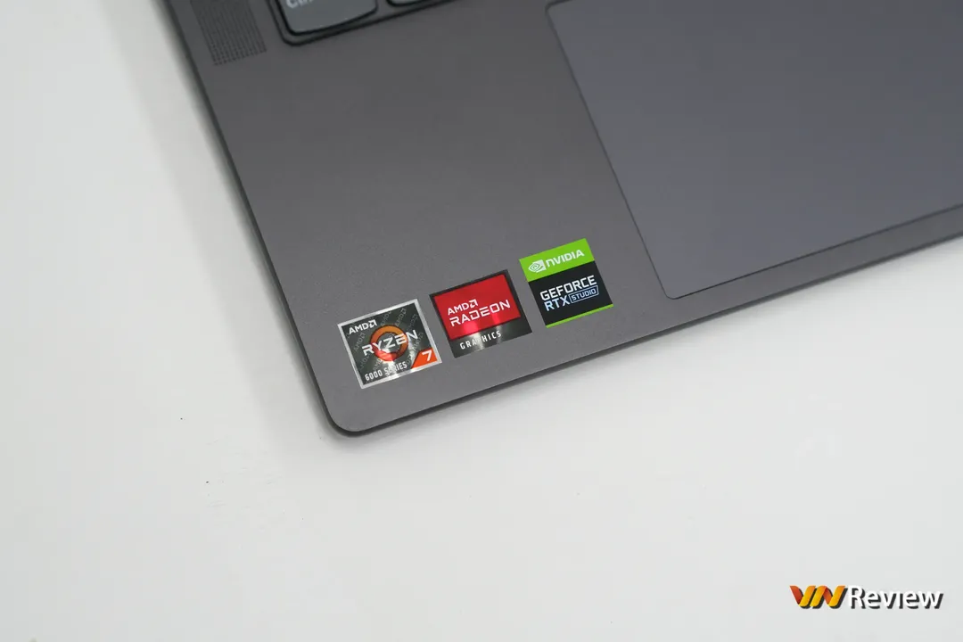 Đánh giá Lenovo Yoga Slim 7 Pro X (2022): món hời cho dân sáng tạo nội dung Đánh giá Lenovo Yoga Slim 7 Pro X (2022): món hời cho dân sáng tạo nội dung