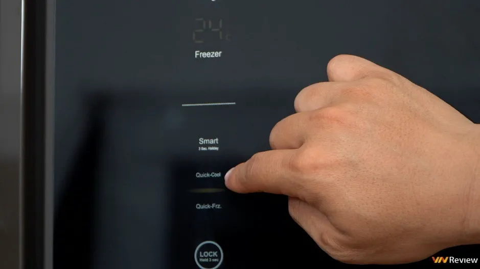 Trải nghiệm tủ lạnh 4 cửa Aqua IGW525: thiết kế hiện đại, nhiều tiện ích Trải nghiệm tủ lạnh 4 cửa Aqua IGW525: thiết kế hiện đại, nhiều tiện ích