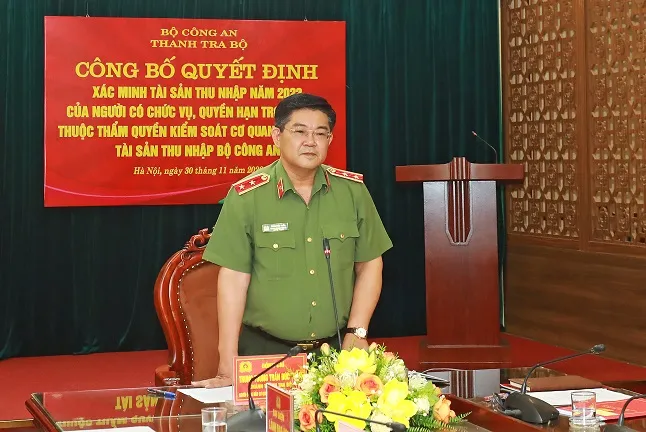 Công bố Quyết định xác minh tài sản, thu nhập của người có chức vụ, quyền hạn trong Công an nhân dân năm 2022 Công bố Quyết định xác minh tài sản, thu nhập của người có chức vụ, quyền hạn trong Công an nhân dân năm 2022