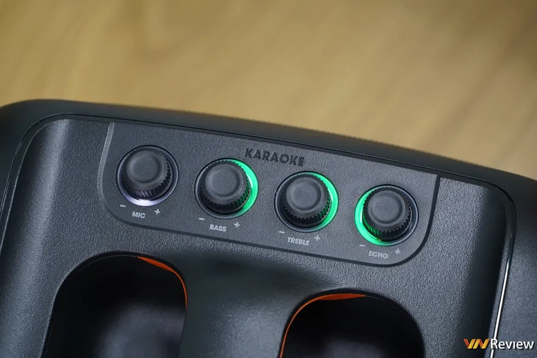Đánh giá JBL PartyBox Encore: loa karaoke di động nhỏ gọn đủ món ăn chơi   Đánh giá JBL PartyBox Encore: loa karaoke di động nhỏ gọn đủ món ăn chơi