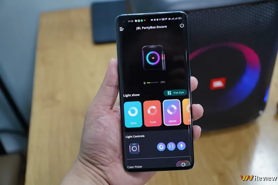 Đánh giá JBL PartyBox Encore: loa karaoke di động nhỏ gọn đủ món ăn chơi   Đánh giá JBL PartyBox Encore: loa karaoke di động nhỏ gọn đủ món ăn chơi