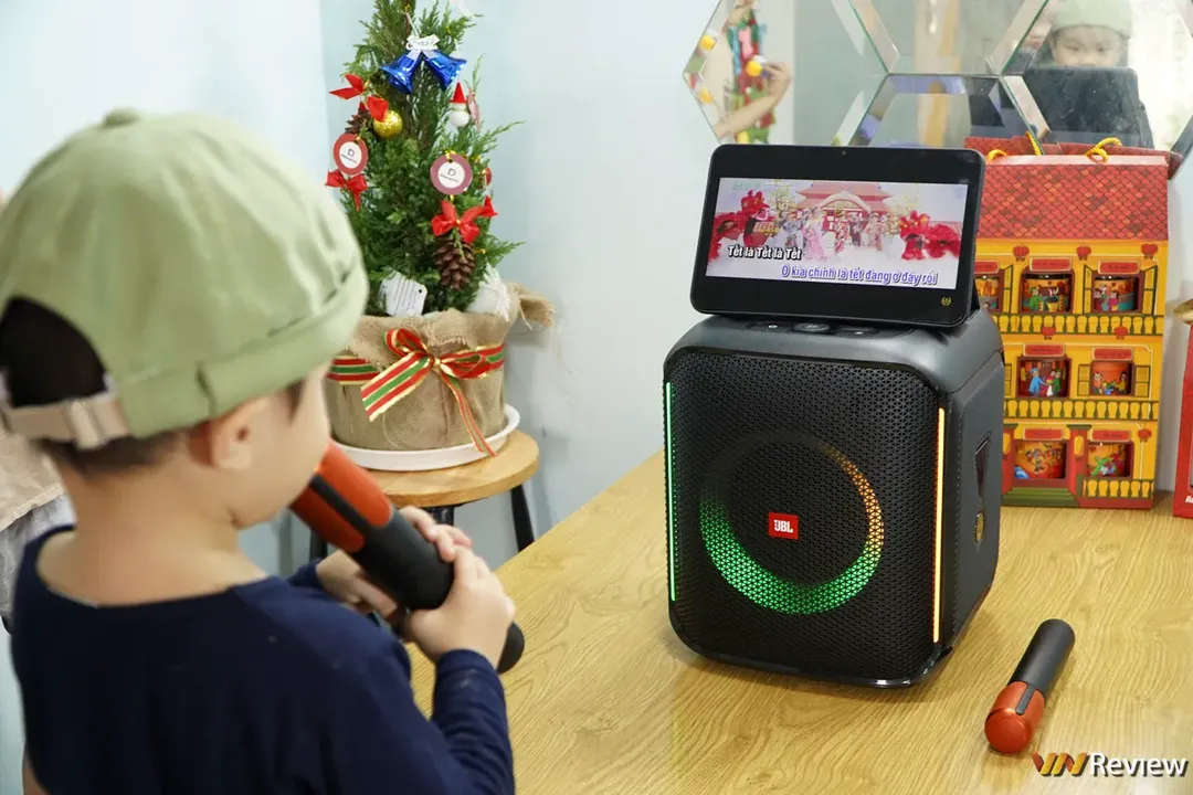 Đánh giá JBL PartyBox Encore: loa karaoke di động nhỏ gọn đủ món ăn chơi   Đánh giá JBL PartyBox Encore: loa karaoke di động nhỏ gọn đủ món ăn chơi