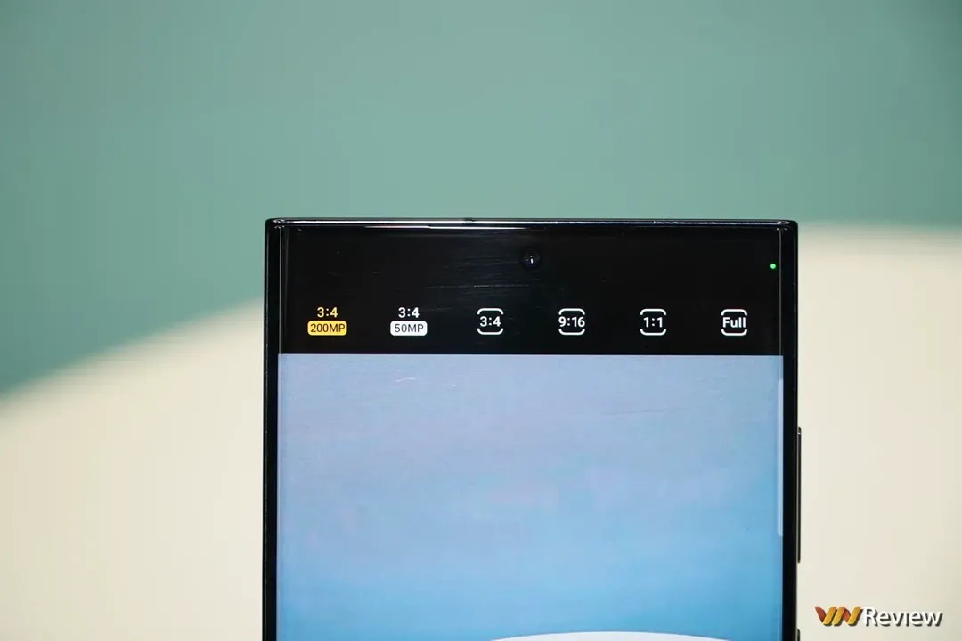Trải nghiệm Galaxy S23 Ultra: tiếp tục chiến lược hợp nhất Note và S, camera 200MP hứa hẹn tạo cuộc đua mới trong giới smartphone   Trải nghiệm Galaxy S23 Ultra: tiếp tục chiến lược hợp nhất Note và S, camera 200MP hứa hẹn tạo cuộc đua mới trong giới smartphone