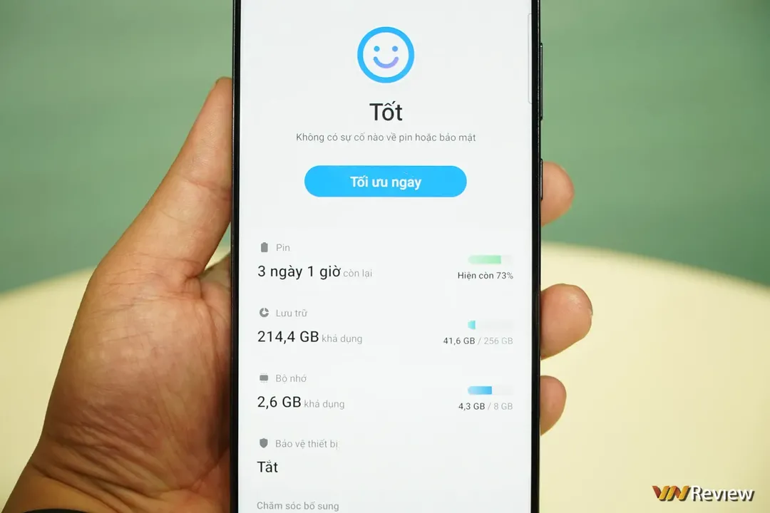 Trải nghiệm Galaxy S23 Ultra: tiếp tục chiến lược hợp nhất Note và S, camera 200MP hứa hẹn tạo cuộc đua mới trong giới smartphone   Trải nghiệm Galaxy S23 Ultra: tiếp tục chiến lược hợp nhất Note và S, camera 200MP hứa hẹn tạo cuộc đua mới trong giới smartphone
