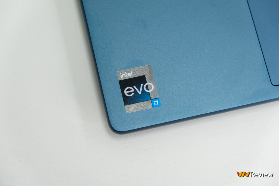Đánh giá Lenovo Yoga 7i Gen 8 (2023): Sẽ là chiếc laptop 2-trong-1 đáng mua nhất năm nay Đánh giá Lenovo Yoga 7i Gen 8 (2023): Sẽ là chiếc laptop 2-trong-1 đáng mua nhất năm nay