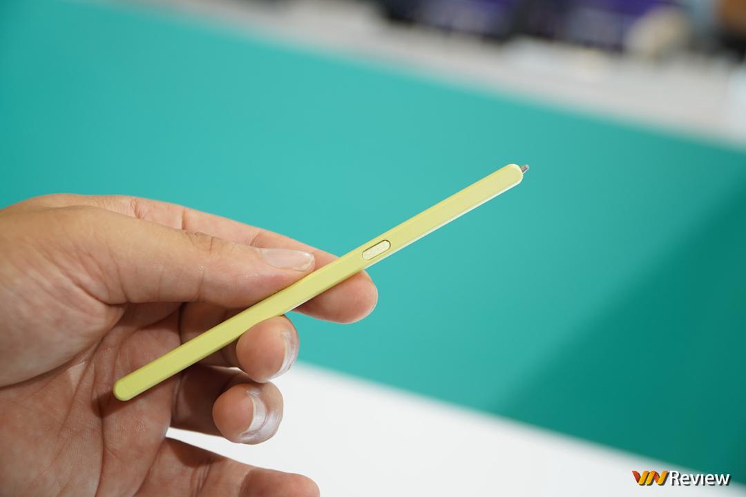 Trên tay Galaxy Z Fold 5: “bình” khít hơn và rượu cũng thơm hơn Trên tay Galaxy Z Fold 5: “bình” khít hơn và rượu cũng thơm hơn