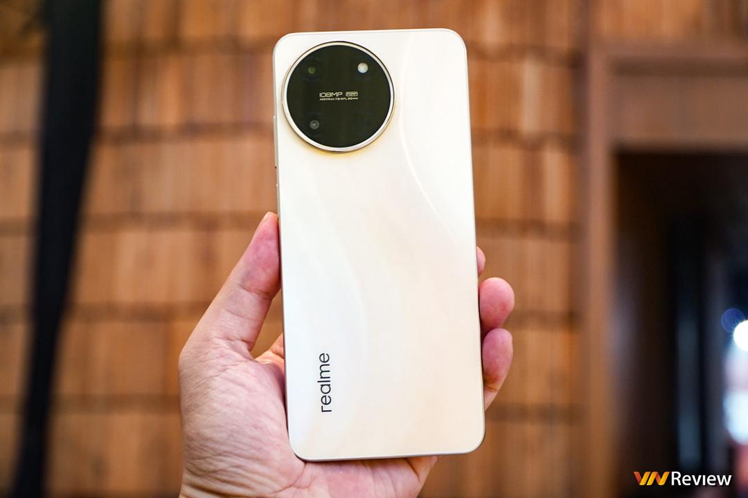 Đánh giá realme 11: tập trung vào những điều thiết yếu Đánh giá realme 11: tập trung vào những điều thiết yếu