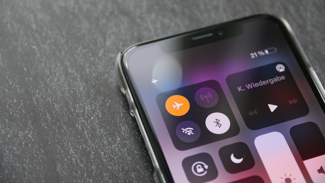 4 lý do bạn nên bật chế độ máy bay, ngay cả khi không bay 4 lý do bạn nên bật chế độ máy bay, ngay cả khi không bay