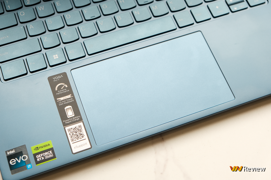 Đánh giá Lenovo Yoga Pro 7i 14” Gen 8 (2023): Giấc mơ của dân sáng tạo nội dung thành hiện thực Đánh giá Lenovo Yoga Pro 7i 14” Gen 8 (2023): Giấc mơ của dân sáng tạo nội dung thành hiện thực