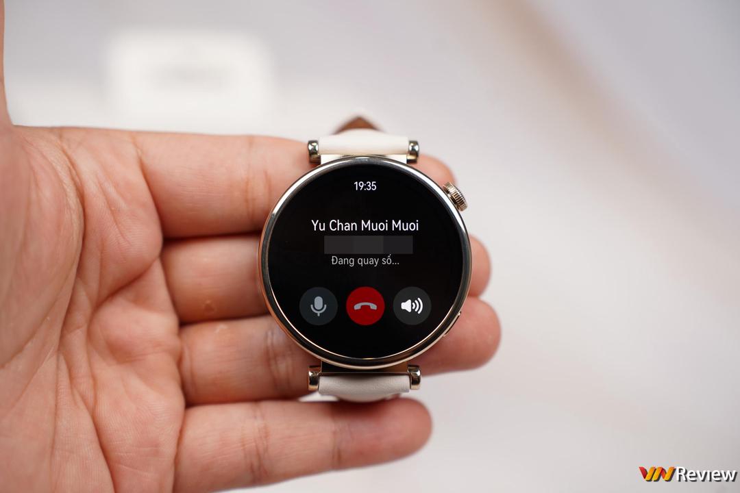 Đánh giá Huawei Watch GT 4 41mm: smartwatch đậm chất cổ điển, “over hợp” cho phái nữ Đánh giá Huawei Watch GT 4 41mm: smartwatch đậm chất cổ điển, “over hợp” cho phái nữ