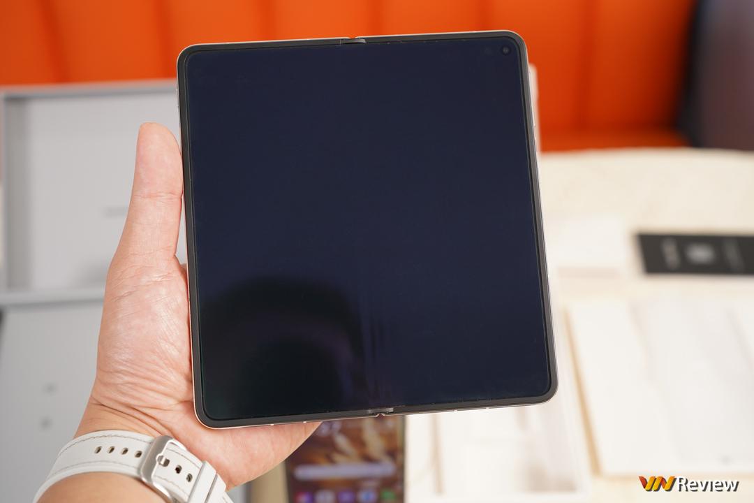 Mở hộp Oppo Find N3 và Find N3 Flip vừa ra mắt tại Việt Nam: khi Oppo “tuyên chiến” với Samsung Mở hộp Oppo Find N3 và Find N3 Flip vừa ra mắt tại Việt Nam: khi Oppo “tuyên chiến” với Samsung