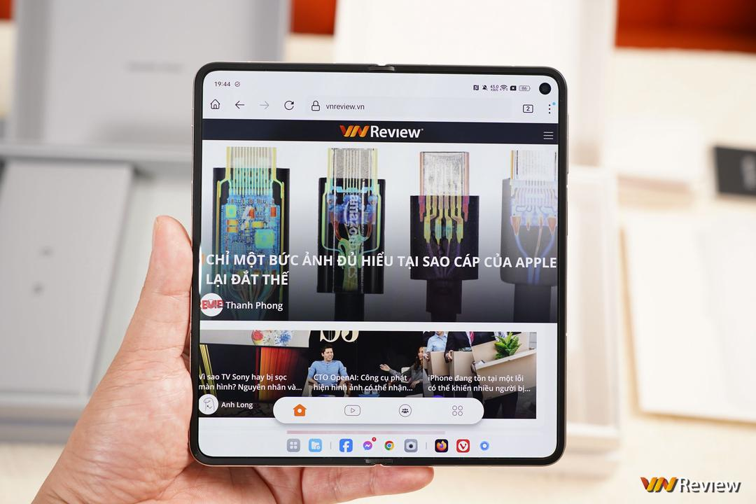 Điểm mặt những smartphone đắt đỏ nhất ở Việt Nam Điểm mặt những smartphone đắt đỏ nhất ở Việt Nam