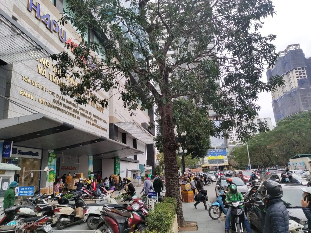 Kit xét nghiệm Covid-19 tăng giá, khan hàng nhiều nơi Kit xét nghiệm Covid-19 tăng giá, khan hàng nhiều nơi