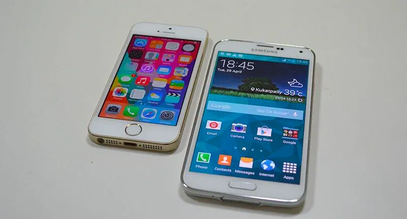 iPhone 15 năm tuổi: Giám đốc điều hành Apple khó chịu, tuyên bố Samsung sao chép công nghệ Apple iPhone 15 năm tuổi: Giám đốc điều hành Apple khó chịu, tuyên bố Samsung sao chép công nghệ Apple