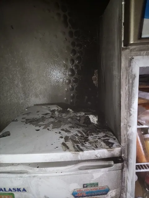 Tòa nhà Vạn Thịnh Phát bất ngờ bị cháy, thiệt hại ra sao? Tòa nhà Vạn Thịnh Phát bất ngờ bị cháy, thiệt hại ra sao?