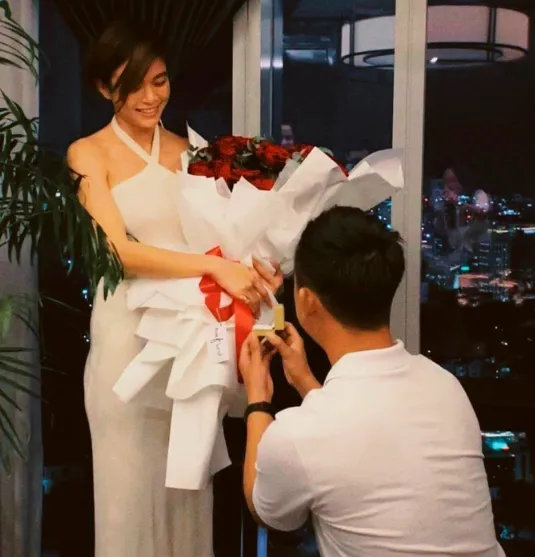 Á hậu Mâu Thủy bất ngờ công khai ảnh mang bầu 6 tháng, cha của đứa bé là ai?  Á hậu Mâu Thủy bất ngờ công khai ảnh mang bầu 6 tháng, cha của đứa bé là ai?