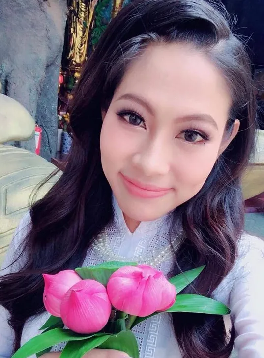 Hoa hậu Thùy Tiên bị kiện quỵt nợ tiền tỉ để đi thi hoa khôi, trong khi cô khẳng định mình bị lừa ký giấy vay tiền Hoa hậu Thùy Tiên bị kiện quỵt nợ tiền tỉ để đi thi hoa khôi, trong khi cô khẳng định mình bị lừa ký giấy vay tiền