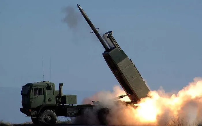 Mỹ cải tiến bệ phóng tên lửa Himars để tránh Ukraine phóng tên lửa vào lãnh thổ Nga Mỹ cải tiến bệ phóng tên lửa Himars để tránh Ukraine phóng tên lửa vào lãnh thổ Nga
