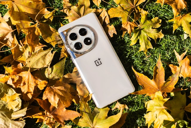 Quên camera đi, đây sẽ là chiến tuyến mới của các hãng sản xuất điện thoại: Độ sáng màn hình! Quên camera đi, đây sẽ là chiến tuyến mới của các hãng sản xuất điện thoại: Độ sáng màn hình!