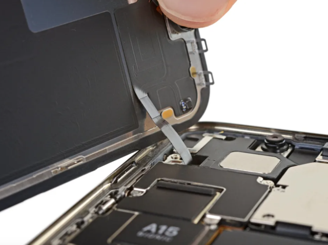 Apple mở rộng dịch vụ tự sửa chữa, cho phép người dùng có quyền tự sửa iPhone 15 và máy Mac dùng chip M2   Apple mở rộng dịch vụ tự sửa chữa, cho phép người dùng có quyền tự sửa iPhone 15 và máy Mac dùng chip M2