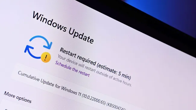 Chờ nửa ngày để tắt máy tính vì lỡ ấn nhầm Update and Restart? Windows sẽ sớm có thể cập nhật mà không cần khởi động lại Chờ nửa ngày để tắt máy tính vì lỡ ấn nhầm Update and Restart? Windows sẽ sớm có thể cập nhật mà không cần khởi động lại