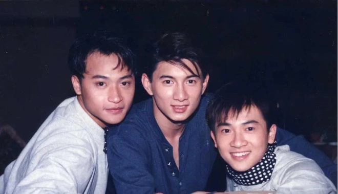 Lương Sơn Bá giàu nhất showbiz: Vẫn cực phong độ ở tuổi U60, nghỉ diễn kiếm trăm nghìn tỷ sau một đêm Lương Sơn Bá giàu nhất showbiz: Vẫn cực phong độ ở tuổi U60, nghỉ diễn kiếm trăm nghìn tỷ sau một đêm