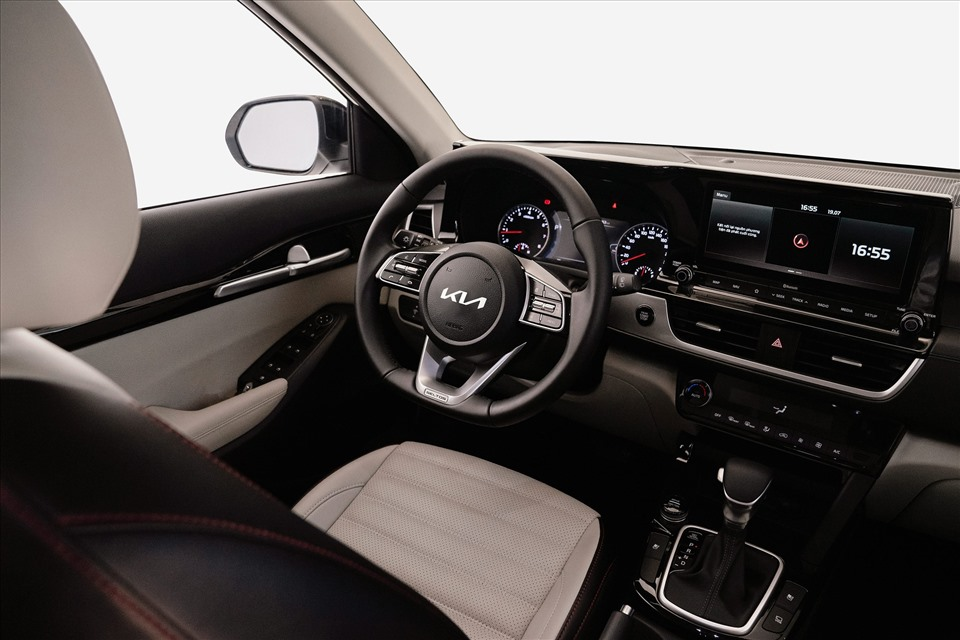 Những mẫu xe gia đình đáng chú ý trong tầm giá 700 triệu đồng Những mẫu xe gia đình đáng chú ý trong tầm giá 700 triệu đồng