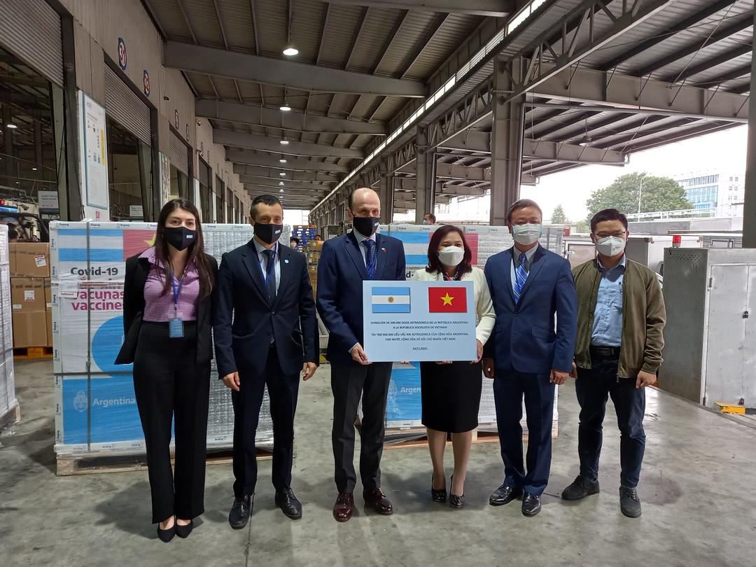 Argentina tài trợ Việt Nam 500.000 liều vaccine AstraZeneca Argentina tài trợ Việt Nam 500.000 liều vaccine AstraZeneca