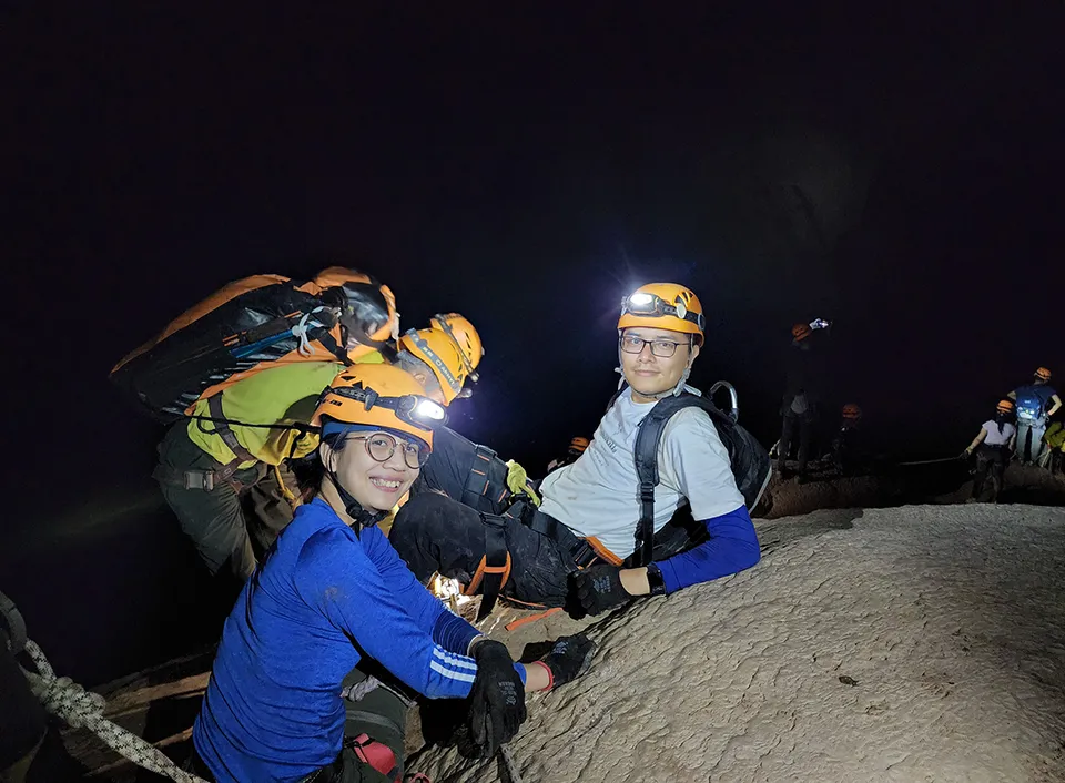 Hai ngày trekking hang Over và Pygmy khổng lồ vẫn còn ít người biết đến ở Quảng Bình Hai ngày trekking hang Over và Pygmy khổng lồ vẫn còn ít người biết đến ở Quảng Bình