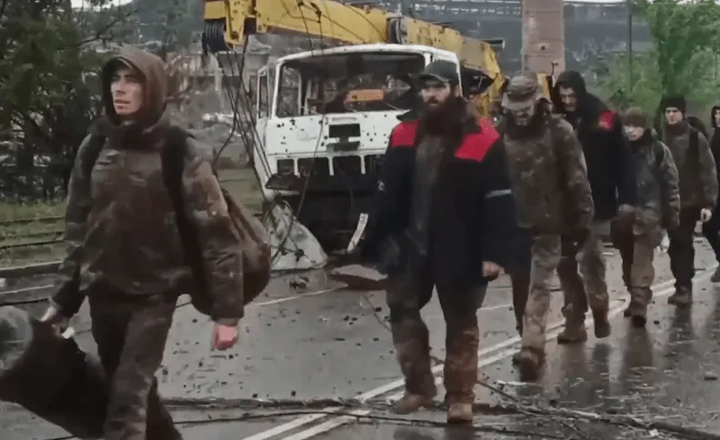 Bộ Quốc phòng Nga: đã kiểm soát hoàn toàn Nhà máy thép Azovstal, 531 người cuối cùng đã đầu hàng Bộ Quốc phòng Nga: đã kiểm soát hoàn toàn Nhà máy thép Azovstal, 531 người cuối cùng đã đầu hàng