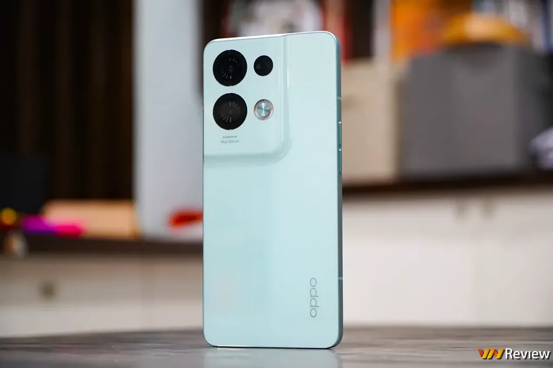 Đánh giá Oppo Reno8 Pro 5G: làm rất tốt bên ngoài nhưng vẫn còn thiếu một chút ở bên trong Đánh giá Oppo Reno8 Pro 5G: làm rất tốt bên ngoài nhưng vẫn còn thiếu một chút ở bên trong