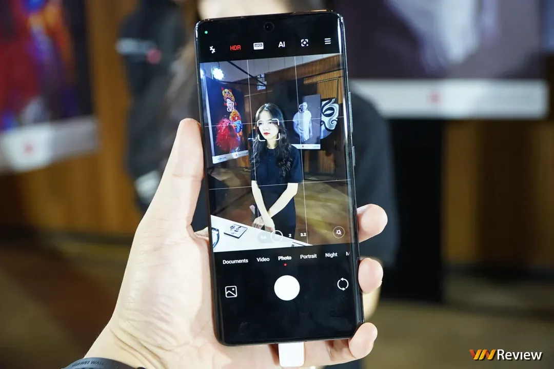 Trên tay Xiaomi 13 Pro - smartphone gần 30 triệu đồng của Xiaomi vừa ra mắt tại Việt Nam, chụp thử camera Leica xem có như lời đồn Trên tay Xiaomi 13 Pro - smartphone gần 30 triệu đồng của Xiaomi vừa ra mắt tại Việt Nam, chụp thử camera Leica xem có như lời đồn