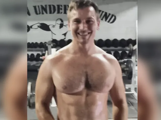 Mình chống một lần không nổi chục cái, nhưng chàng trai này vừa phá kỷ lục thế giới với 3.200 lần trong một giờ Mình chống một lần không nổi chục cái, nhưng chàng trai này vừa phá kỷ lục thế giới với 3.200 lần trong một giờ