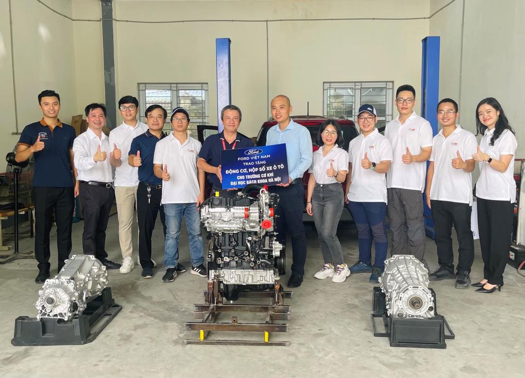Ford Việt Nam tặng động cơ, hộp số giúp nâng cao kỹ năng sinh viên Việt Ford Việt Nam tặng động cơ, hộp số giúp nâng cao kỹ năng sinh viên Việt
