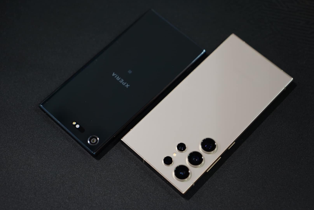 Loạt hình ảnh cho thấy Galaxy S24 Ultra có nét giống điện thoại Sony Xperia 6-7 năm trước Loạt hình ảnh cho thấy Galaxy S24 Ultra có nét giống điện thoại Sony Xperia 6-7 năm trước