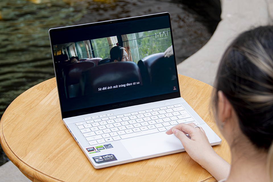 ROG Nebula OLED: Trải nghiệm hình ảnh đỉnh cao trên laptop gaming 2024 ROG Nebula OLED: Trải nghiệm hình ảnh đỉnh cao trên laptop gaming 2024