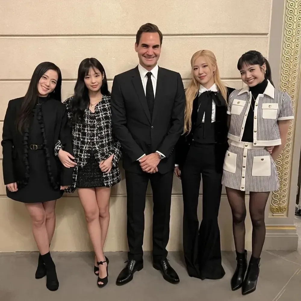 Đệ nhất phu nhân Pháp 69 tuổi tháp tùng chồng gặp nhóm BlackPink xứ Hàn, đôi chân nuột nà hút mắt không thua gì Lisa Đệ nhất phu nhân Pháp 69 tuổi tháp tùng chồng gặp nhóm BlackPink xứ Hàn, đôi chân nuột nà hút mắt không thua gì Lisa