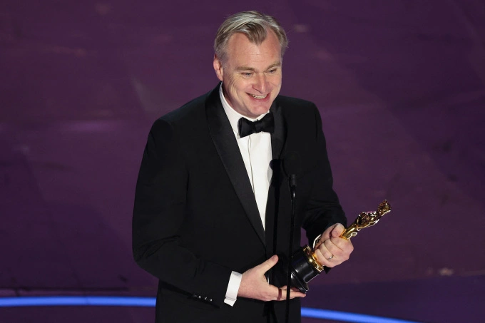 Phim về “cha đẻ bom nguyên tử” Oppenheimer thắng lớn tại Oscar 2024 khi đạt tới 7 giải thưởng quan trọng Phim về “cha đẻ bom nguyên tử” Oppenheimer thắng lớn tại Oscar 2024 khi đạt tới 7 giải thưởng quan trọng