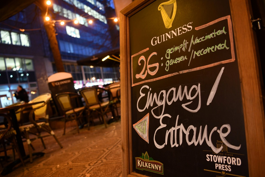 Phong tỏa kiểu mới ở châu Âu vì làn sóng Covid-19 thứ tư càn quét Phong tỏa kiểu mới ở châu Âu vì làn sóng Covid-19 thứ tư càn quét