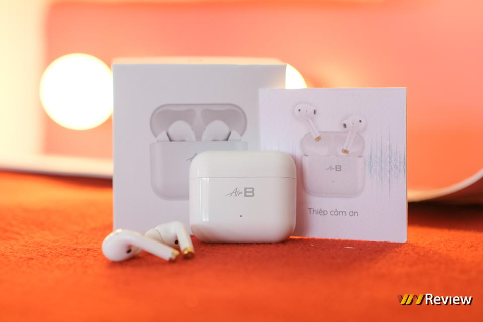 Đánh giá tai nghe true wireless AirB Pro: Ấn tượng “made in Vietnam” và chặng đường dài phía trước Đánh giá tai nghe true wireless AirB Pro: Ấn tượng “made in Vietnam” và chặng đường dài phía trước